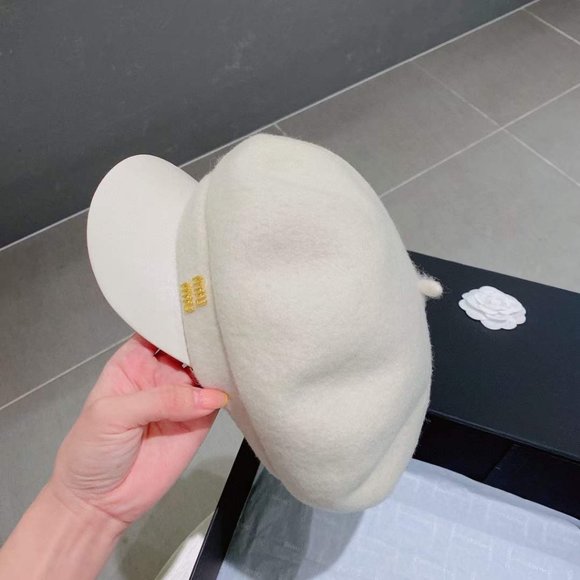 ?✨AUTHENTIC✨?Miu Miu hat main image 4